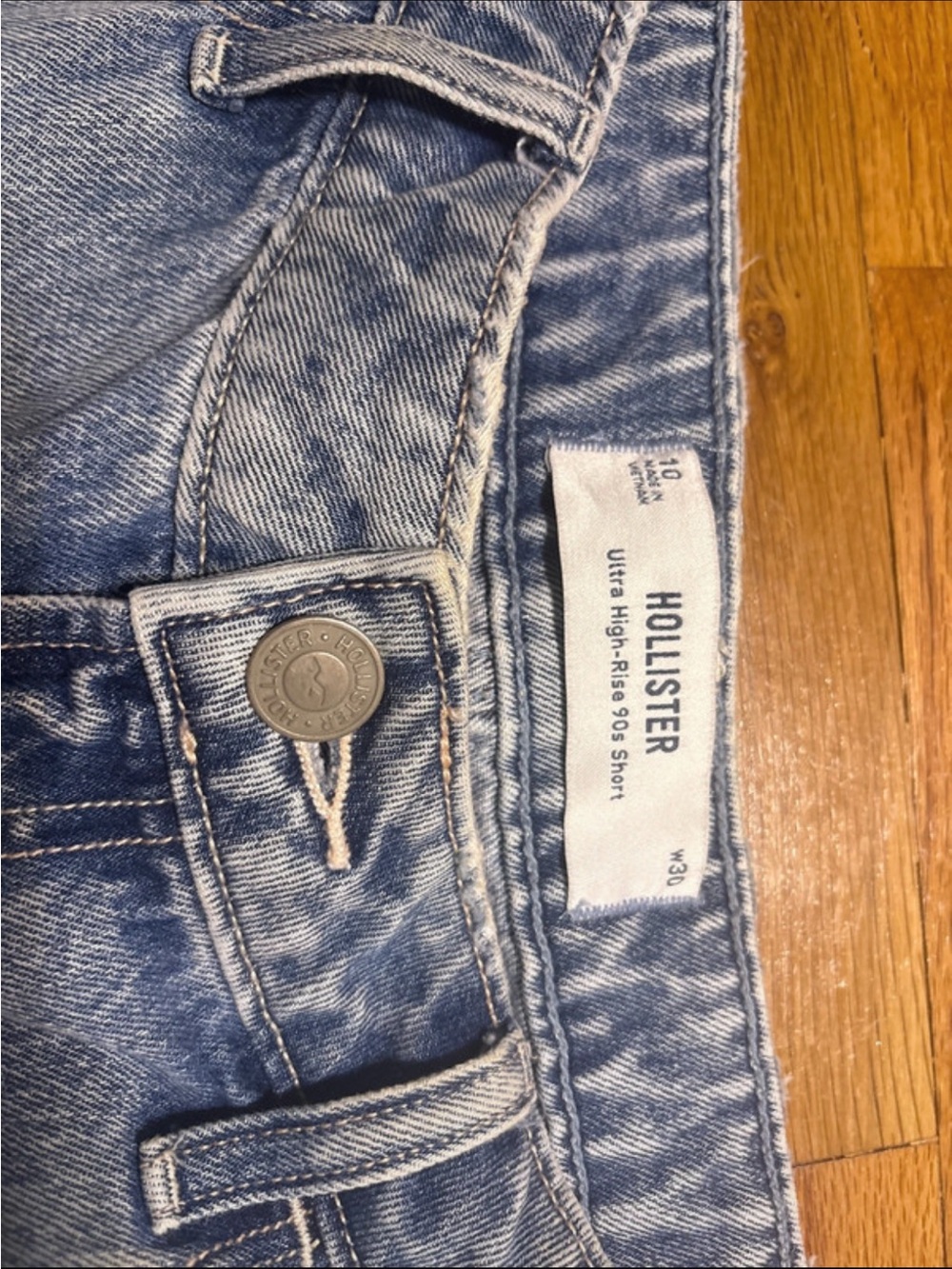 90s High-Rise Denim Shorts - Picture 3 of 3